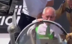 尴尬一幕！ 法国总理巴黎航展登上自家“阵风”战机 被卡无法脱身!