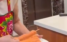 老爷子是否被“消费”引起网友质疑！杨少华账号删除带货视频！