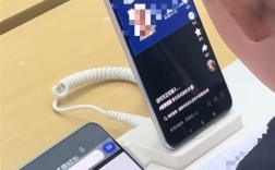 手机店内小孩哥用通缉令上证件号认证游戏 官方提醒：不要效仿 可能会被拘留！