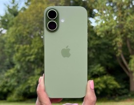 iPhone 17没涨价的原因揭开:苹果控制住了屏幕成本!