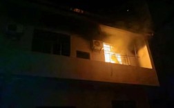 空调连夜工作突然起火 凌晨2点把房间烧了！