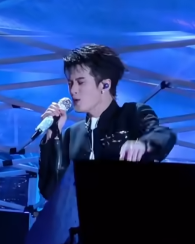 檀健次把音乐节开成个人演唱会 到底怎么回事？-图1